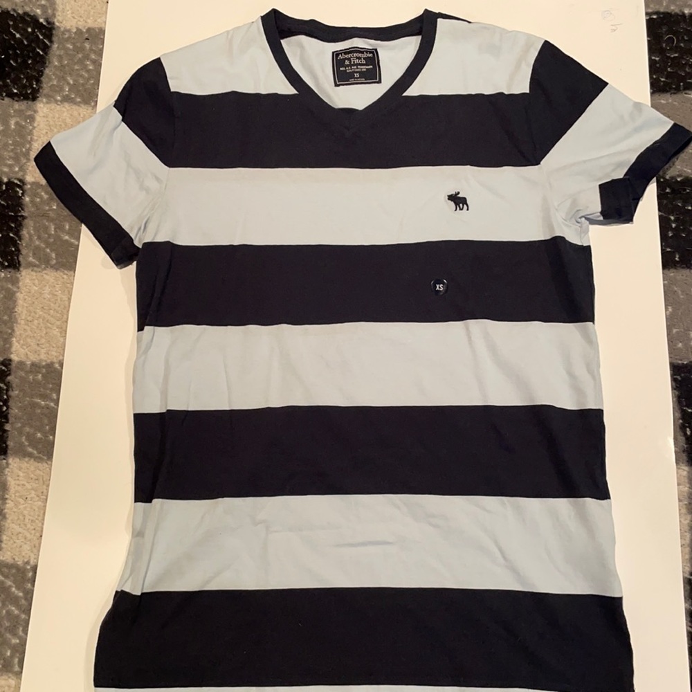 Abercrombie & Fitch striped crew neck tee